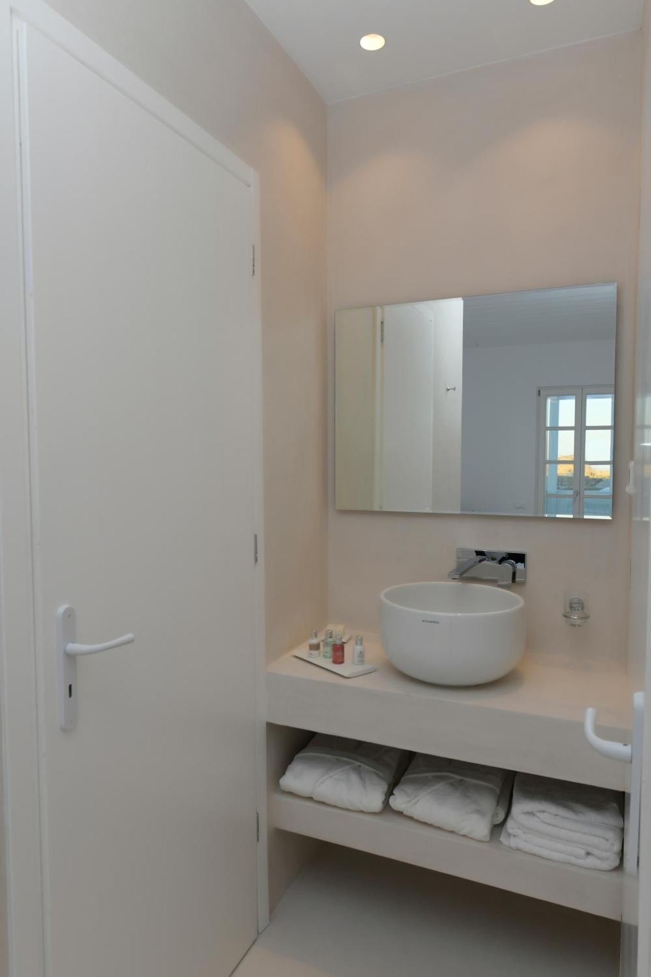 The Ammonite Resort Plintri Номер фото